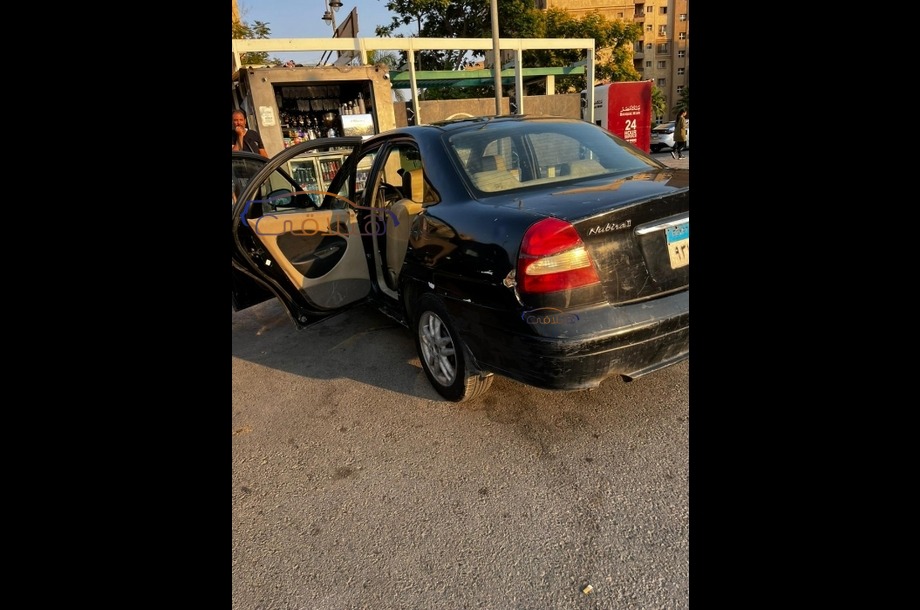 Nubira 2 Daewoo أسود