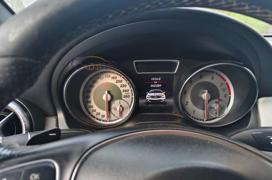 CLA 180 Mercedes White