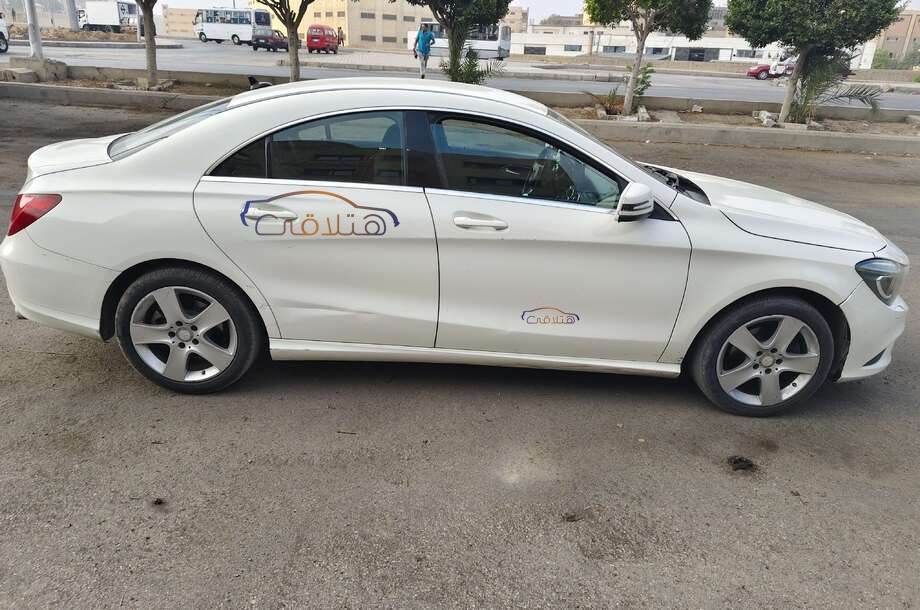 CLA 180 Mercedes White