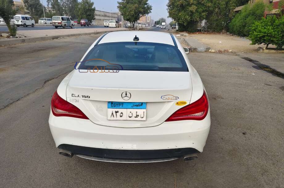 CLA 180 Mercedes White