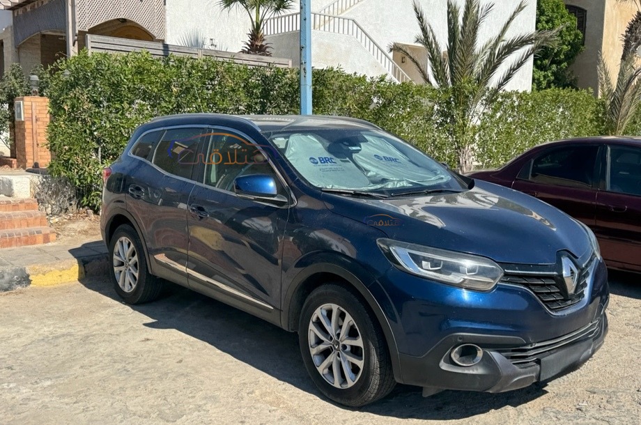 Kadjar Renault الأزرق الداكن