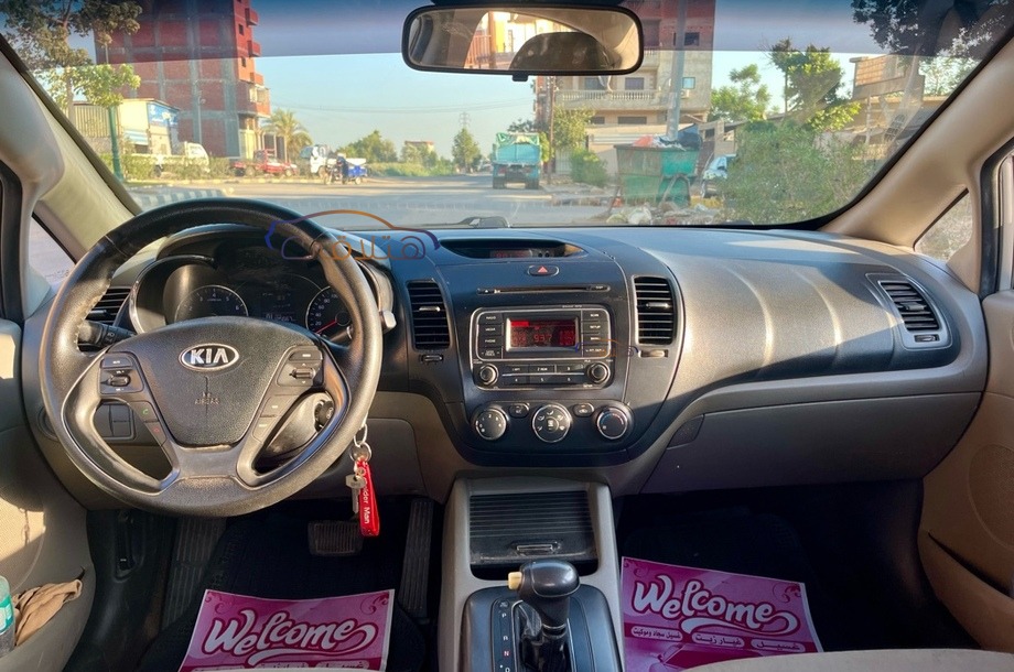 Cerato Kia فضي
