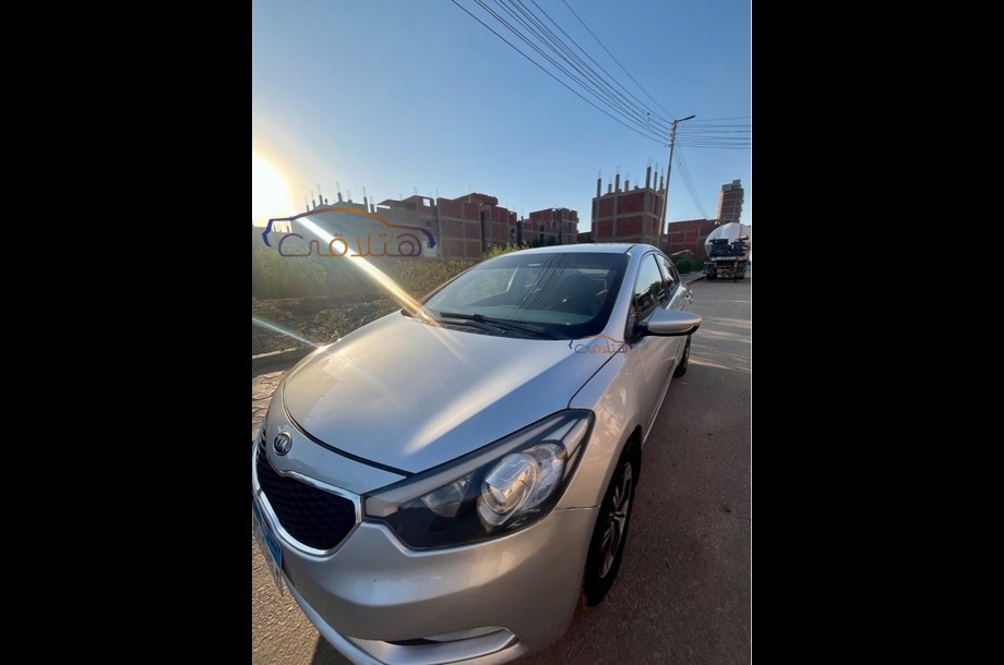 Cerato Kia فضي