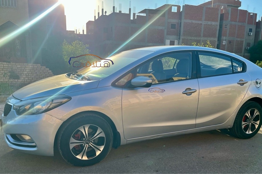 Cerato Kia فضي
