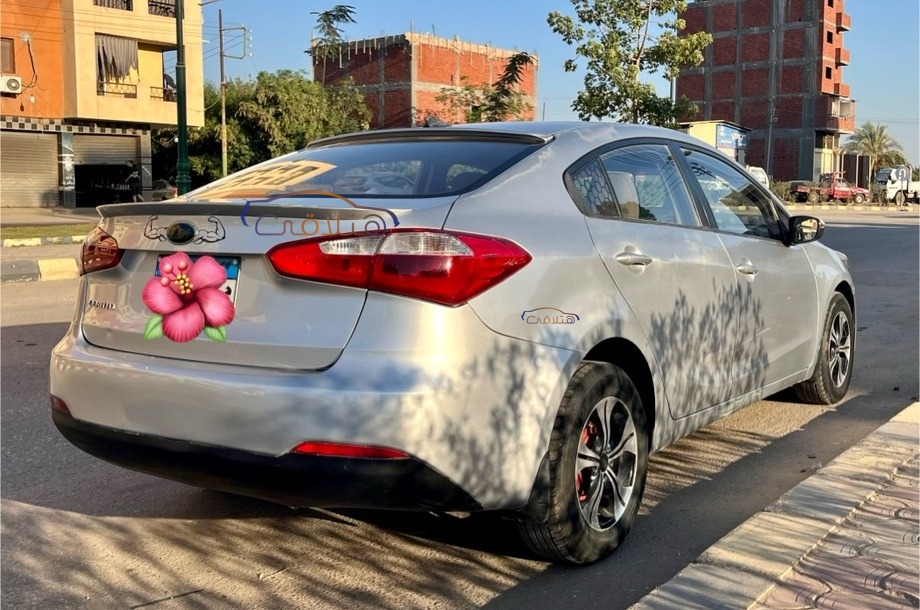 Cerato Kia فضي