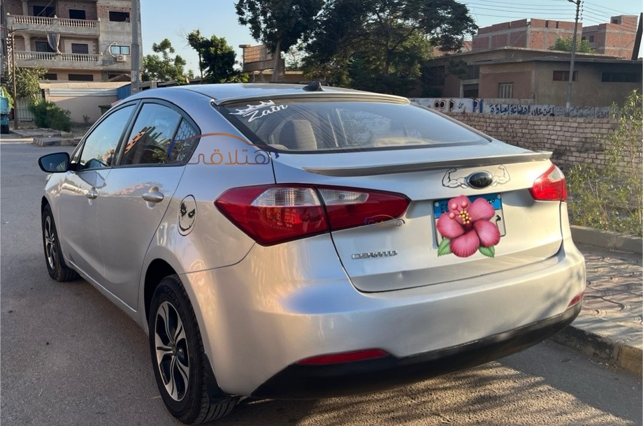Cerato Kia فضي