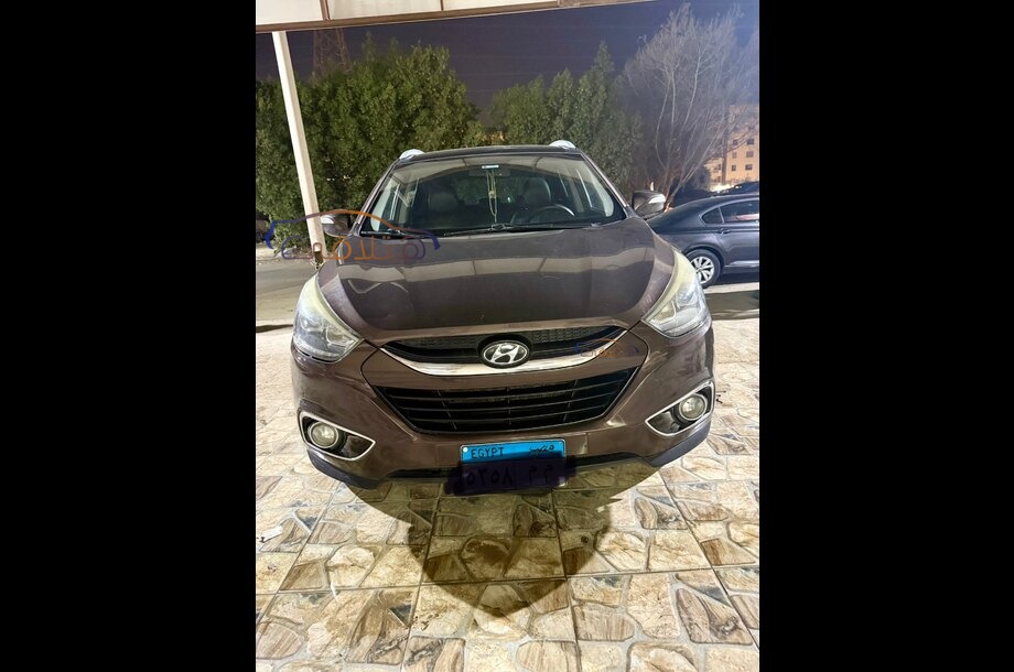 IX 35 Hyundai Brown