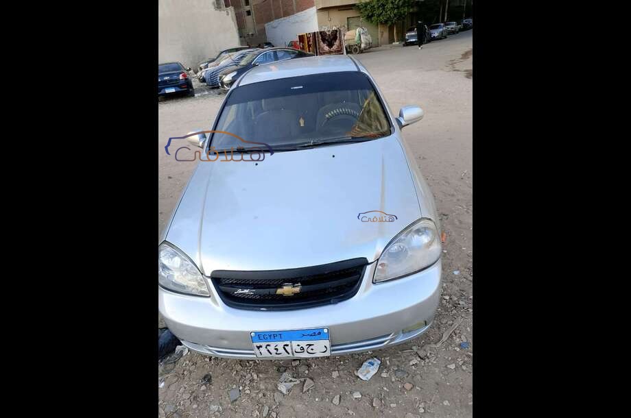 Optra Chevrolet فضي