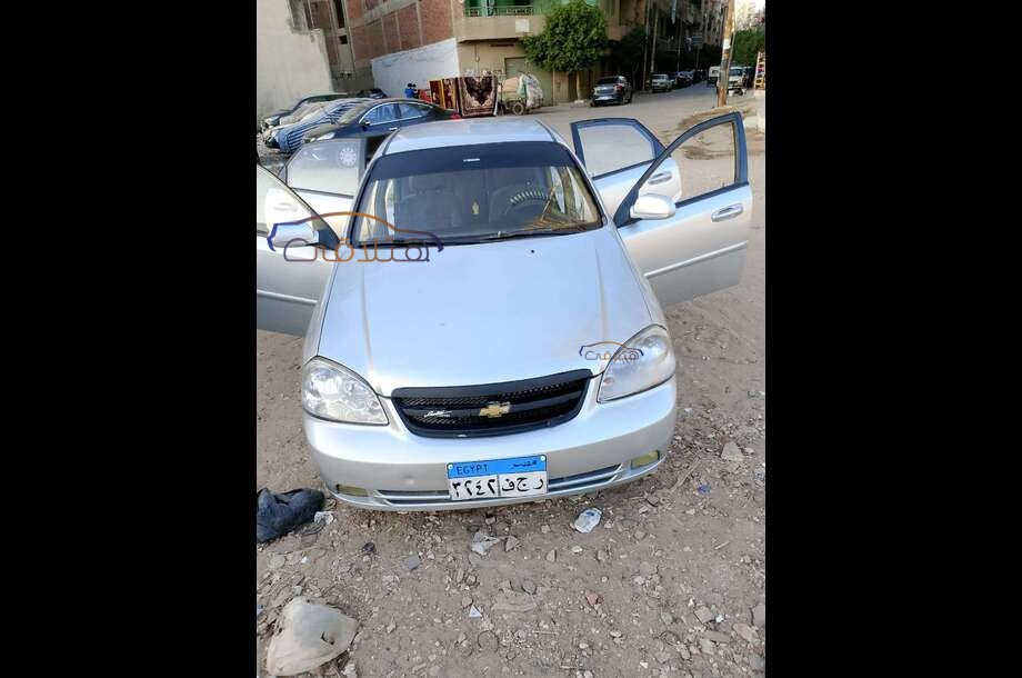 Optra Chevrolet فضي