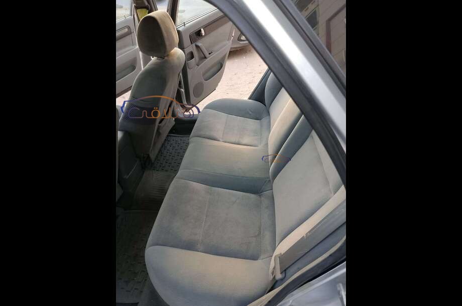 Optra Chevrolet فضي