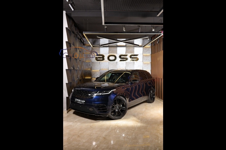 Velar Land Rover الأزرق الداكن