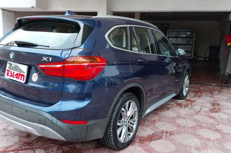 X1 BMW Dark blue
