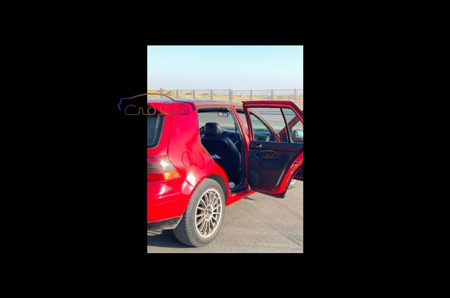 Golf 4 Volkswagen احمر