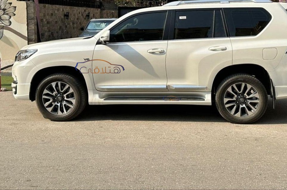 Prado Toyota أبيض