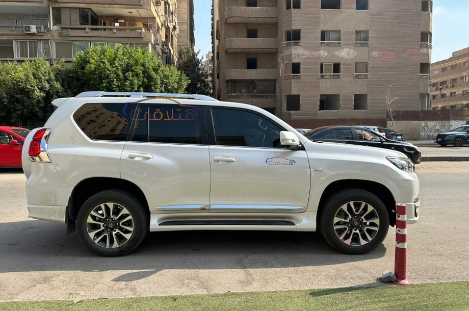 Prado Toyota أبيض