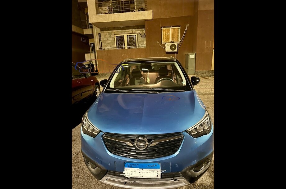 Crossland Opel أزرق