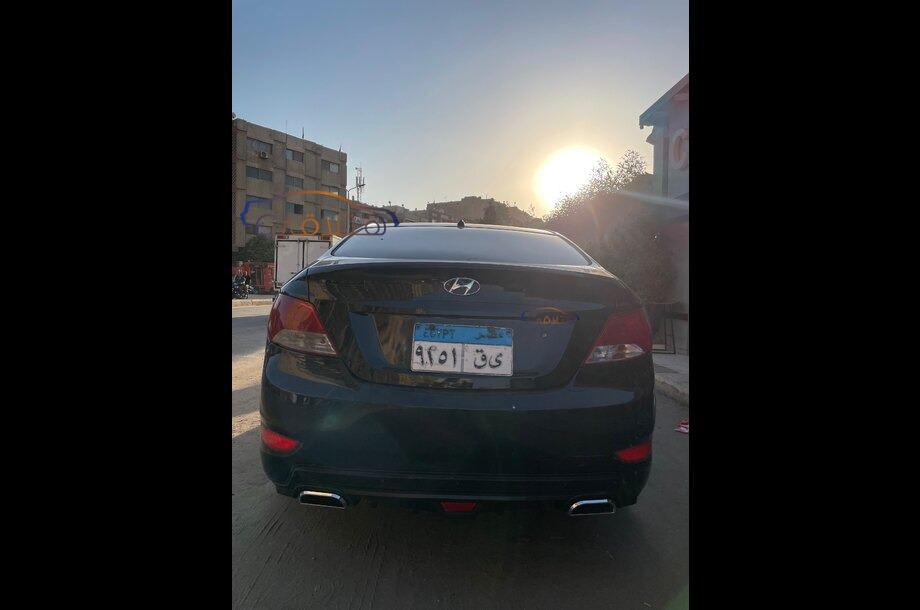 Accent RB Hyundai أسود