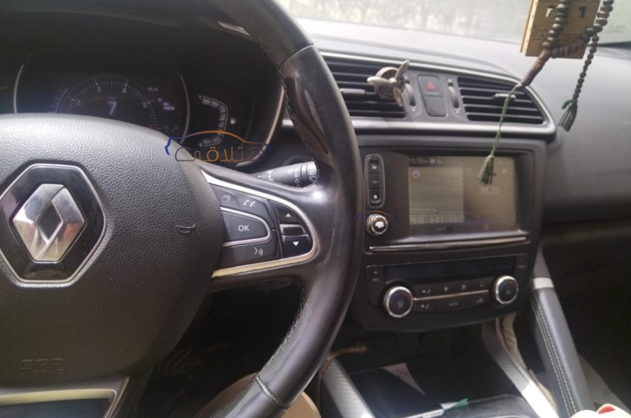 Kadjar Renault احمر