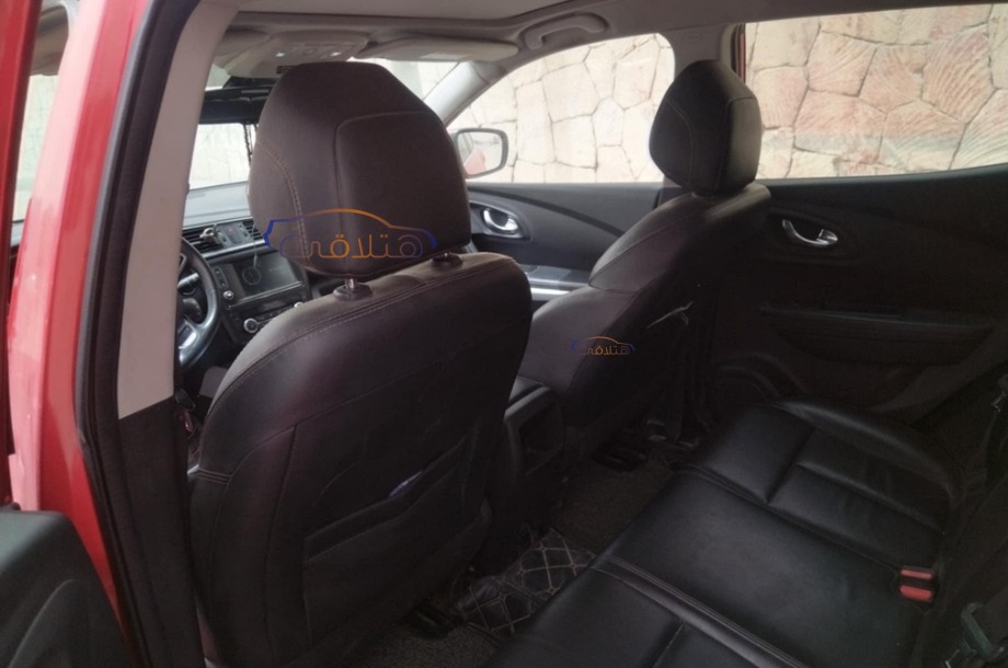 Kadjar Renault احمر