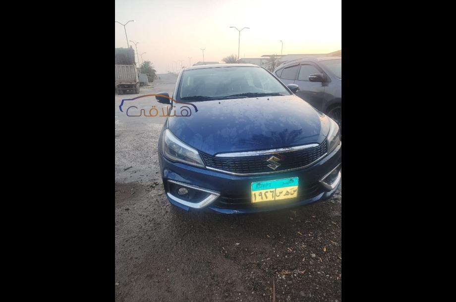 Ciaz Suzuki أزرق