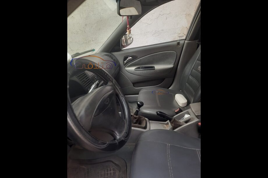 Nubira 2 Daewoo احمر