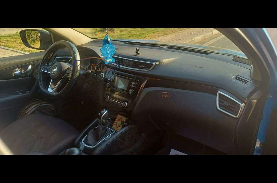 Qashqai Nissan أزرق