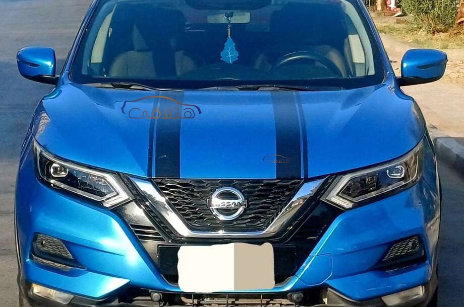 Qashqai Nissan أزرق