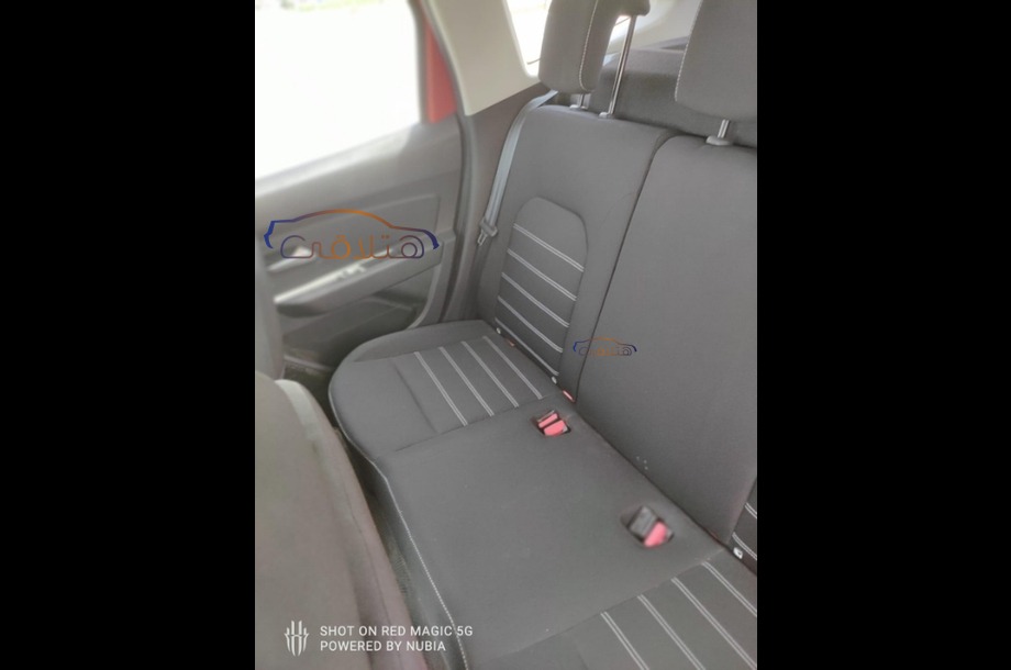 Duster Renault برتقالى