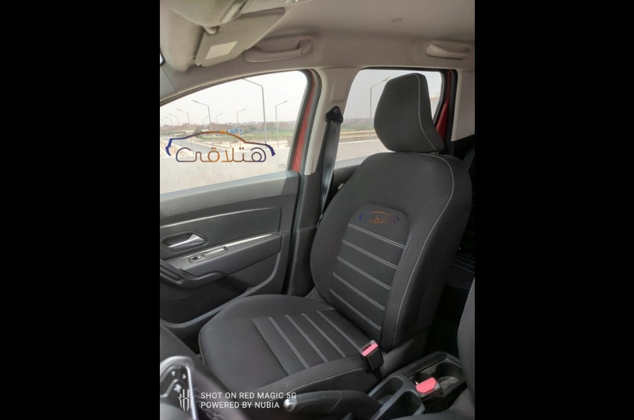 Duster Renault برتقالى