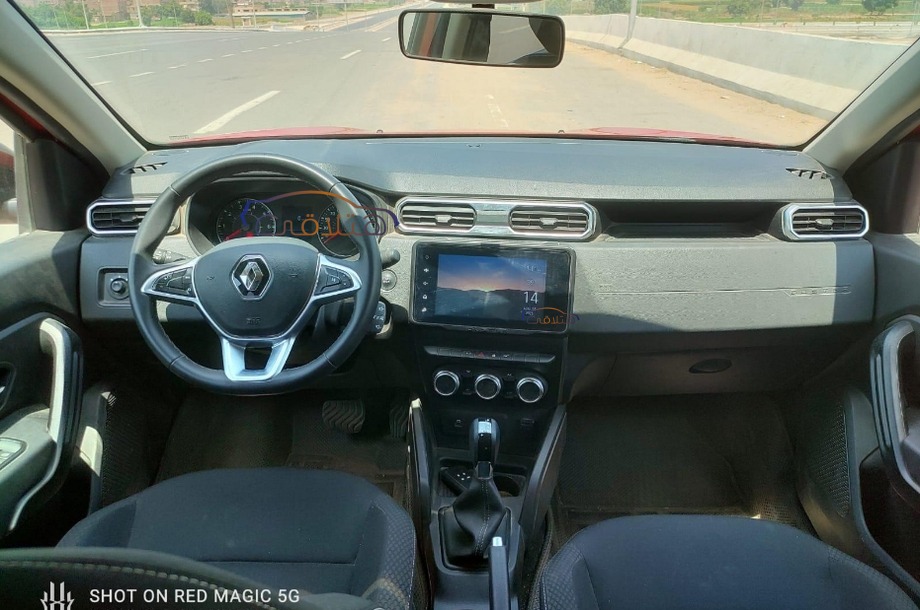 Duster Renault برتقالى