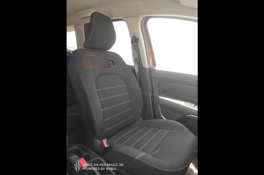 Duster Renault برتقالى