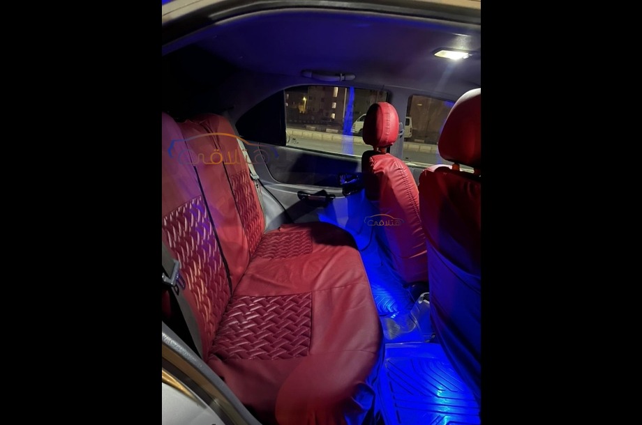 Verna Hyundai فضي