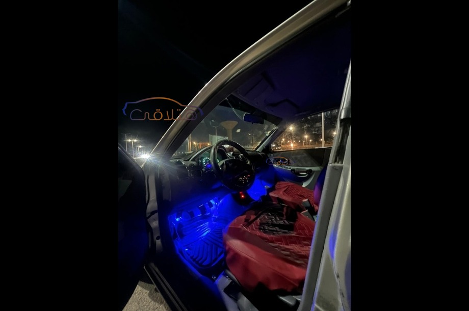 Verna Hyundai فضي