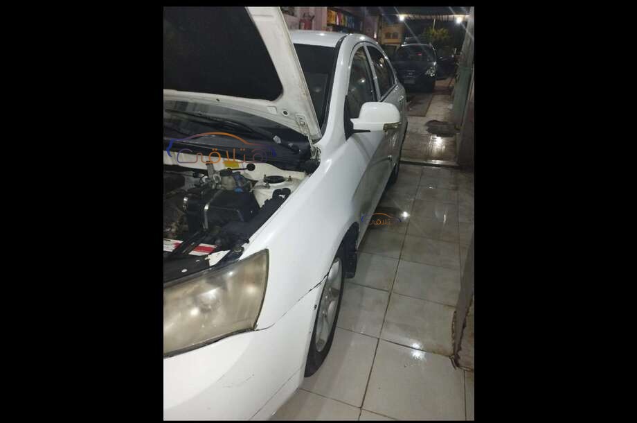 EC 7 Emgrand أبيض