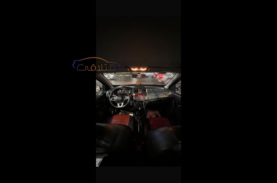 Logan Renault احمر غامق