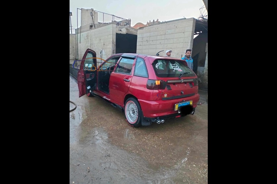 Ibiza Seat احمر
