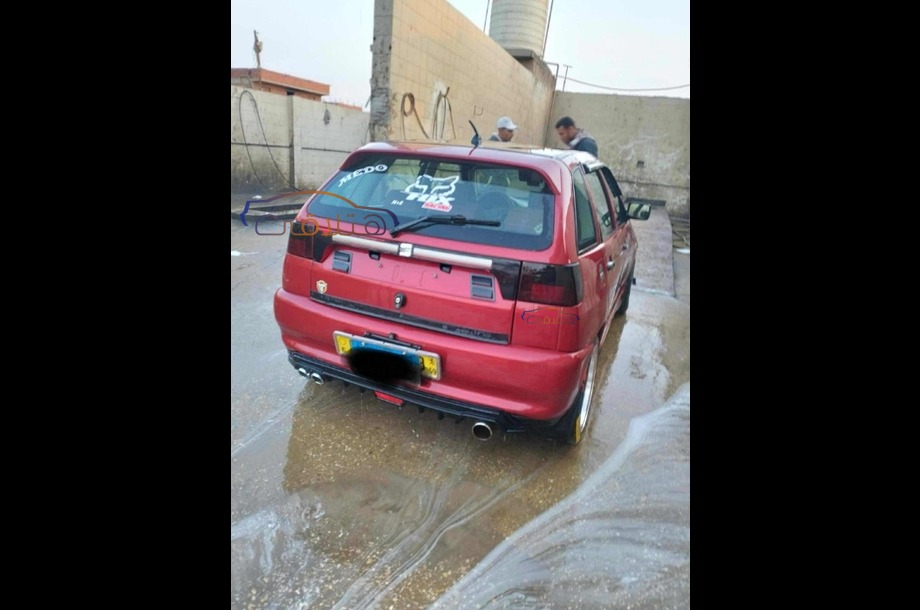 Ibiza Seat احمر