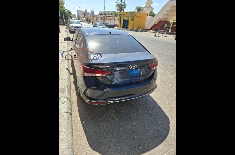 Accent HCI Hyundai Dark blue