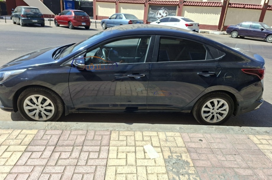 Accent HCI Hyundai Dark blue