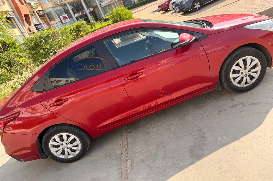 Accent HCI Hyundai Red