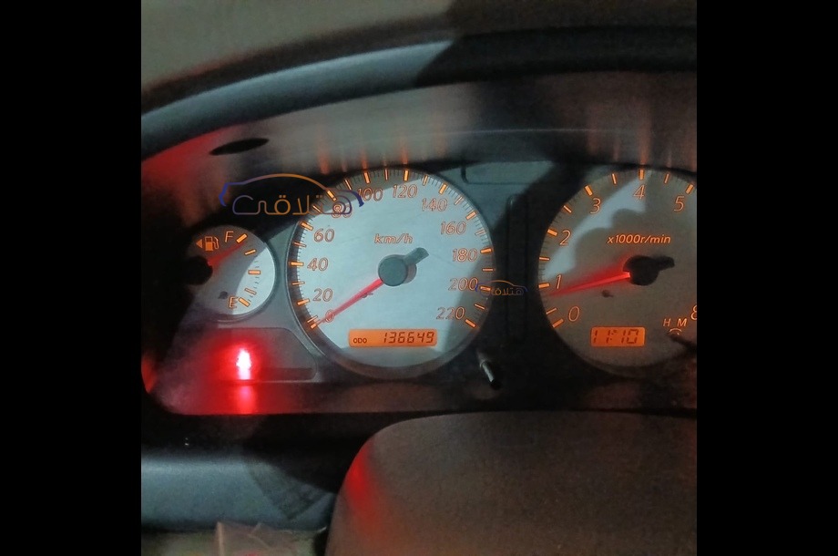 Sunny Nissan أسود