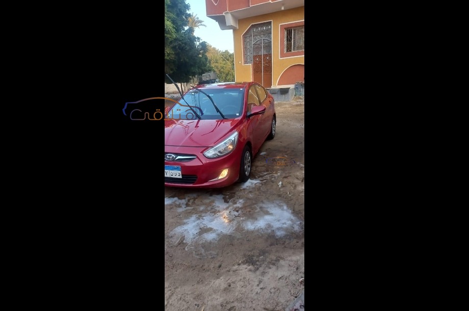 Accent RB Hyundai احمر غامق