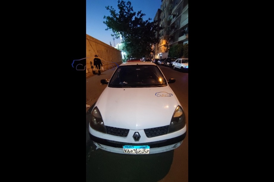 Clio Renault أبيض
