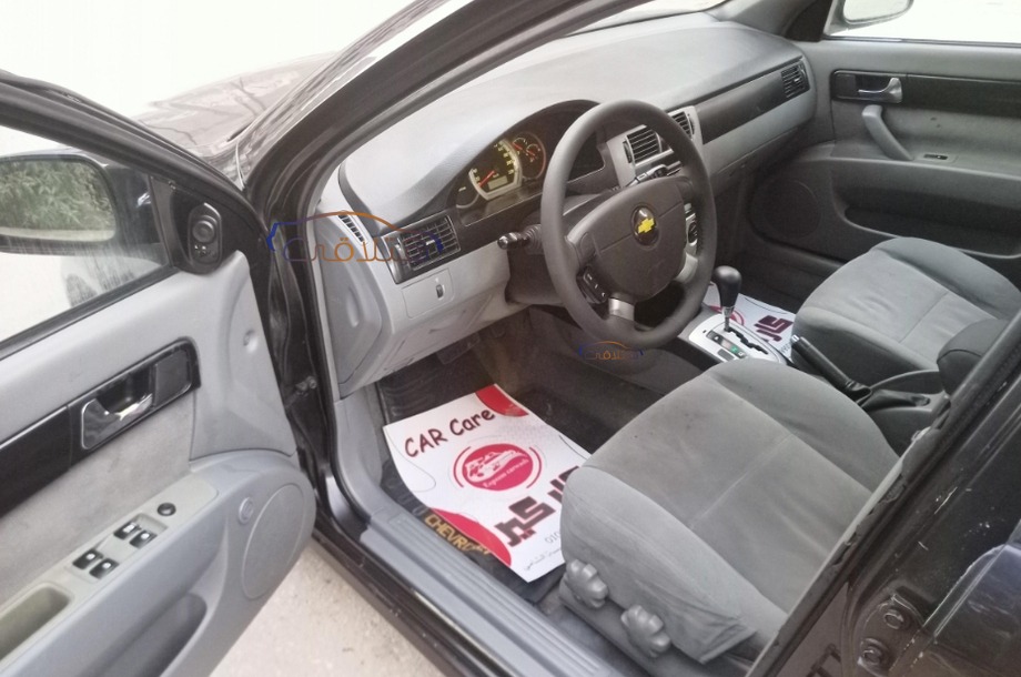 Optra Chevrolet أسود