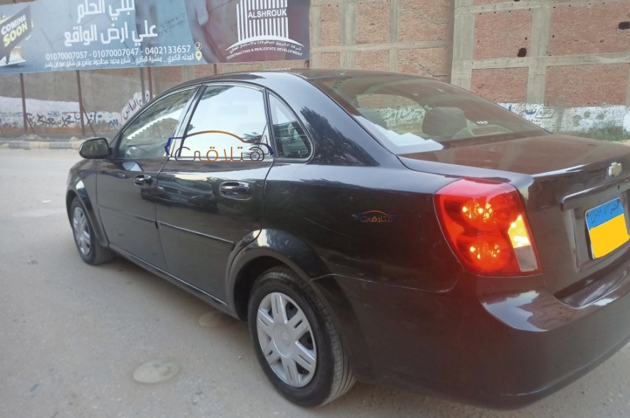 Optra Chevrolet أسود