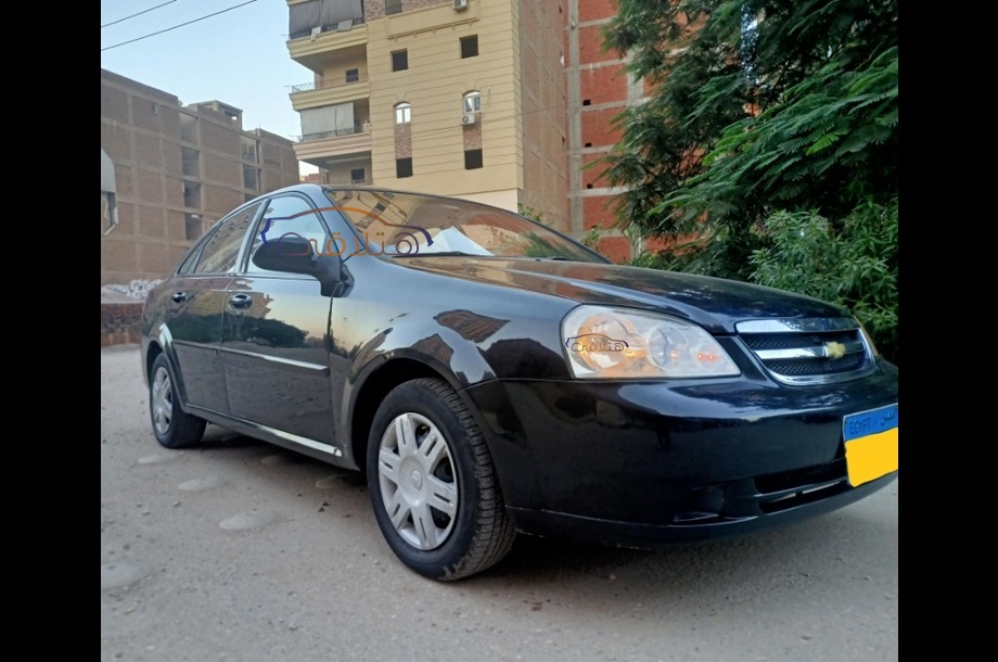 Optra Chevrolet أسود