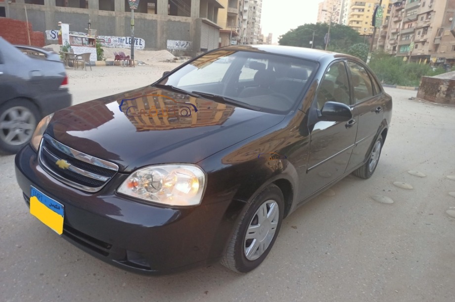 Optra Chevrolet أسود