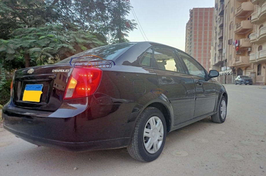 Optra Chevrolet أسود