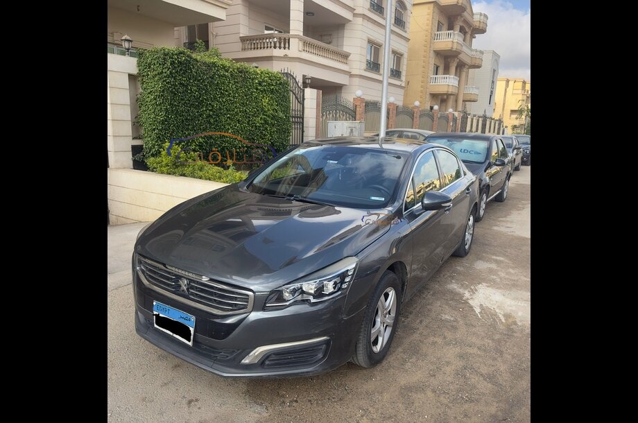 508 Peugeot رمادي