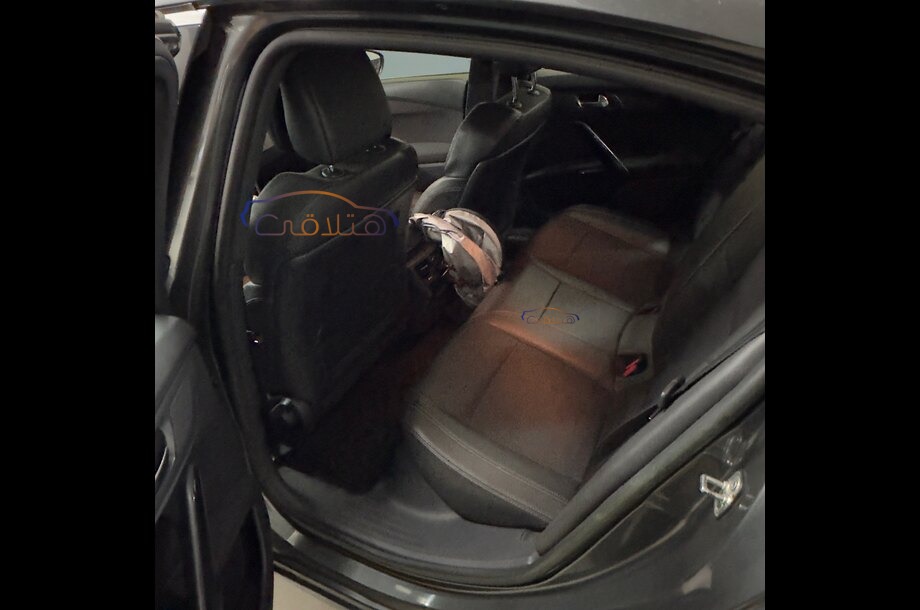 508 Peugeot رمادي